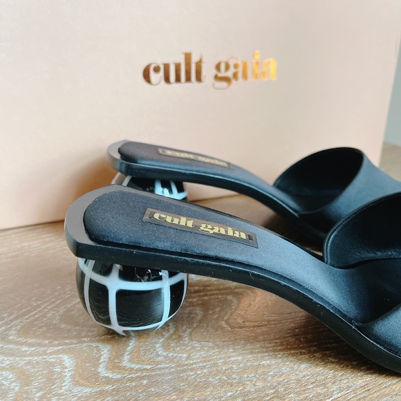 Tao Grid Sandal -Cult Gaia size 36.5 (6.5 US) - Picture 8 of 10
